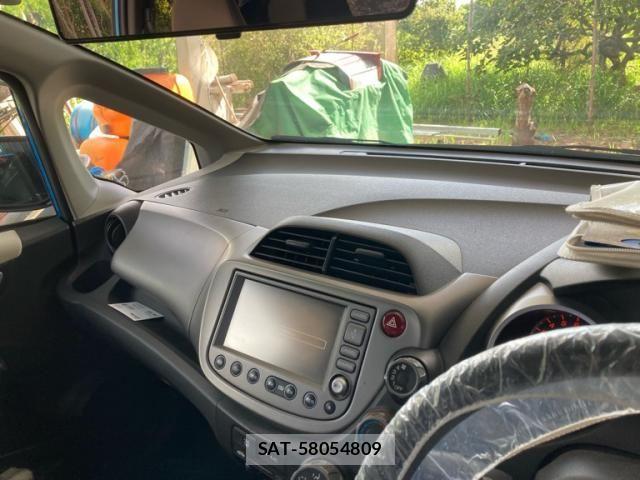 Honda FIT 2009-10 8524870-25