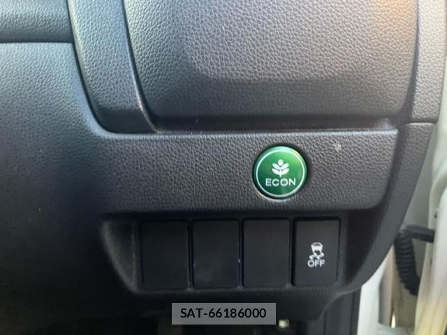 Honda FIT 2014-03 8524866-17