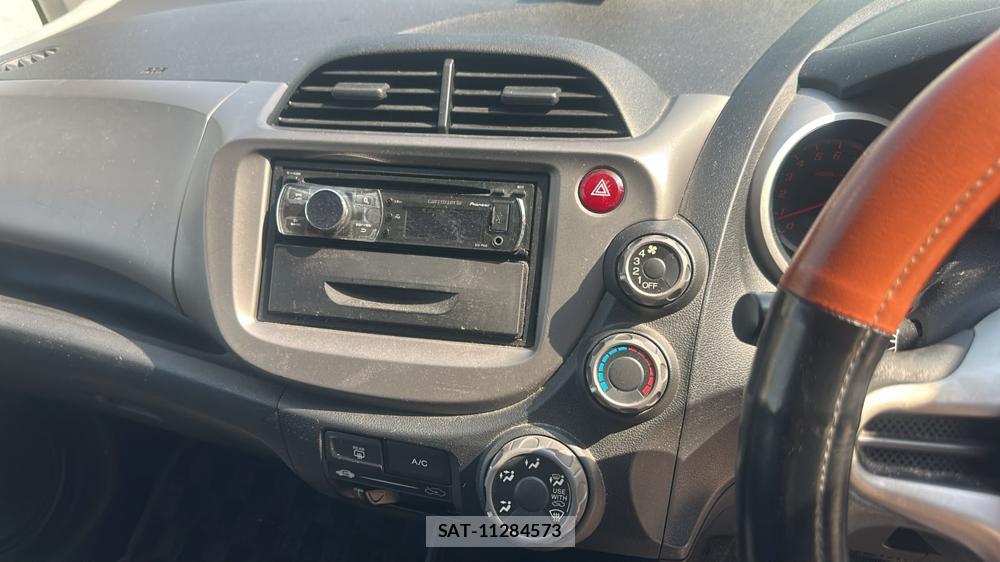 Honda FIT 2010-02 8414985-17
