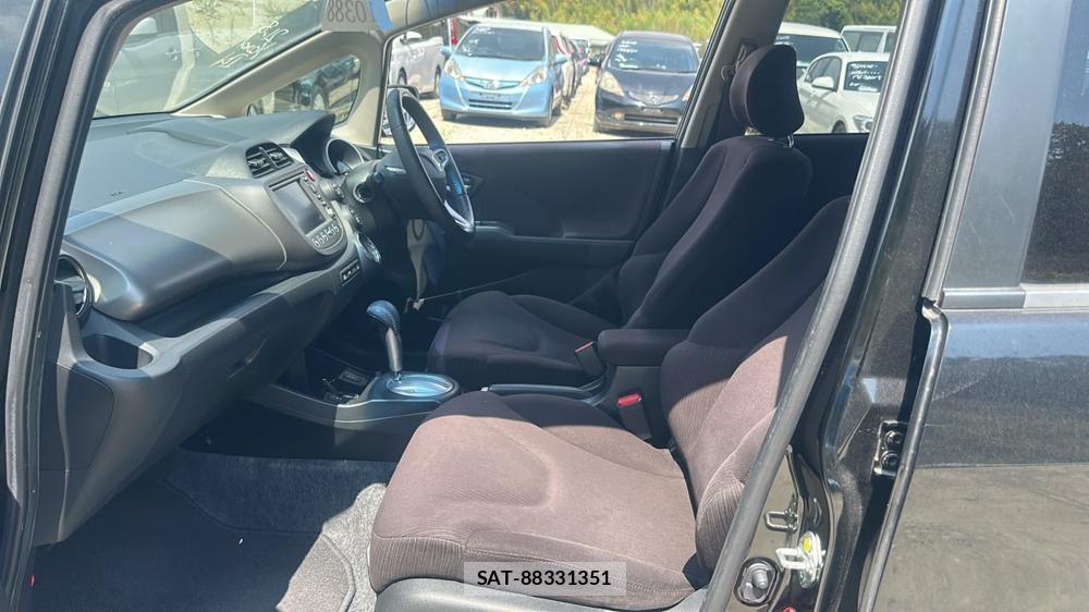 Honda FIT 2011-09 8448108-10
