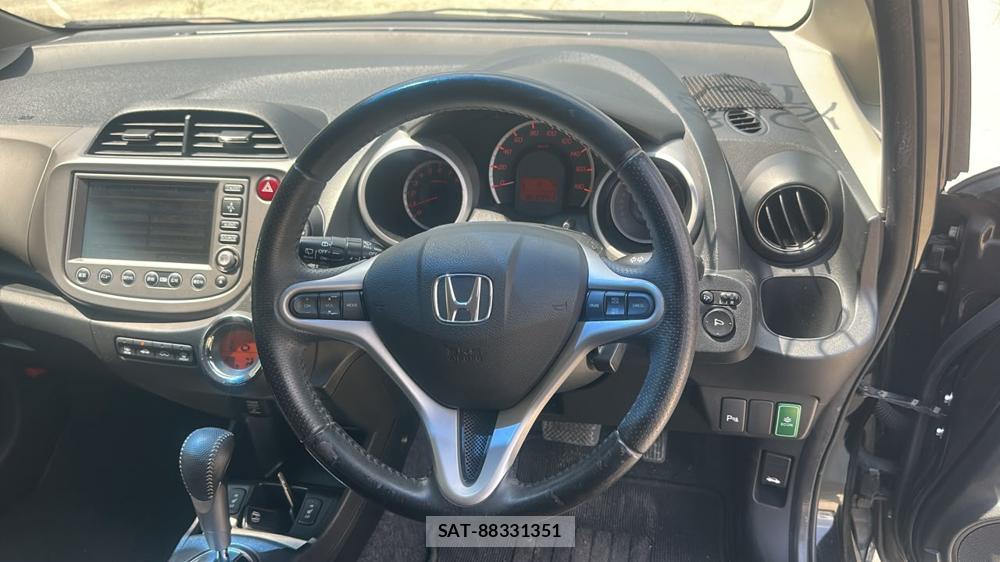 Honda FIT 2011-09 8448108-13