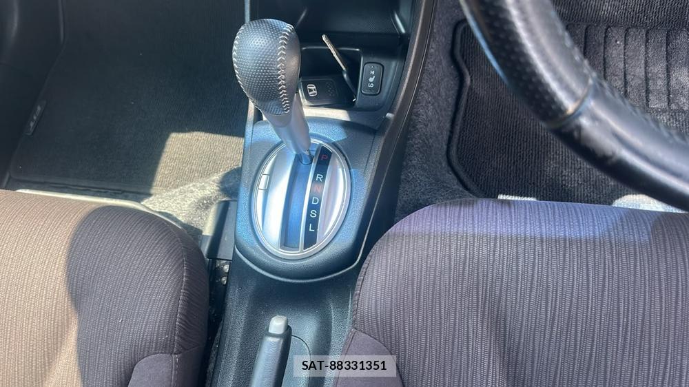 Honda FIT 2011-09 8448108-18
