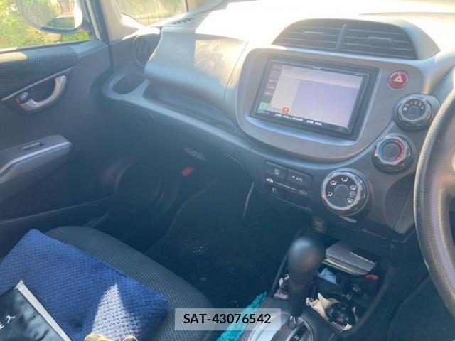 Honda FIT 2011-12 8561901-11