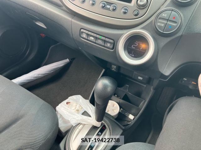 Honda FIT 2009-09 8561912-4