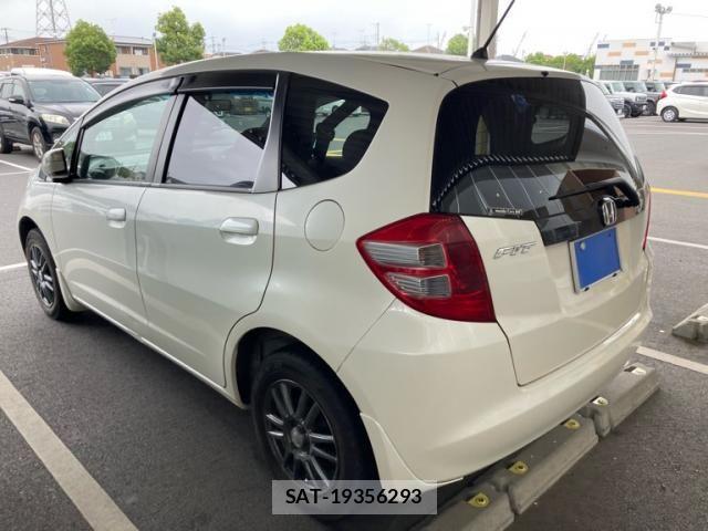 Honda FIT 2009-08 8561910-4
