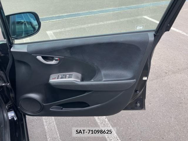 Honda FIT 2012-03 8561909-16