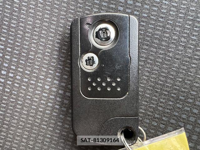 Honda FIT 2012-03 8561903-29