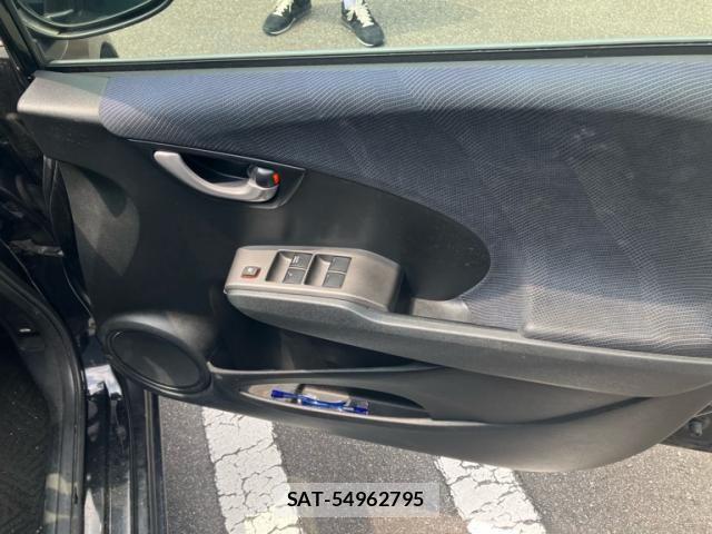 Honda FIT 2010-04 8561907-11