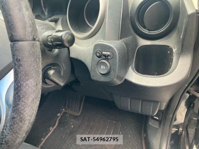 Honda FIT 2010-04 8561907-13