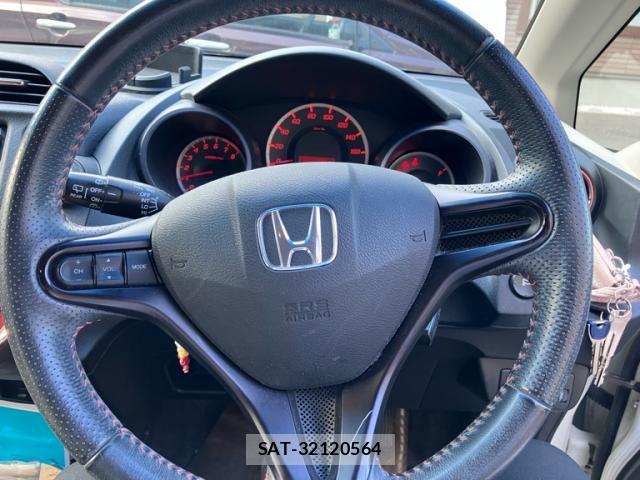 Honda FIT 2012-09 8561902-14