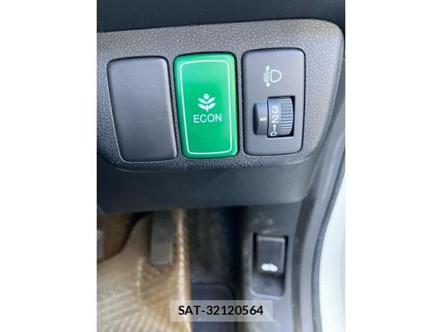 Honda FIT 2012-09 8561902-18