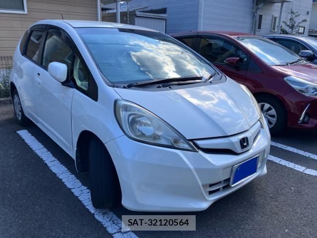 Honda FIT 2012-09 8561902-1