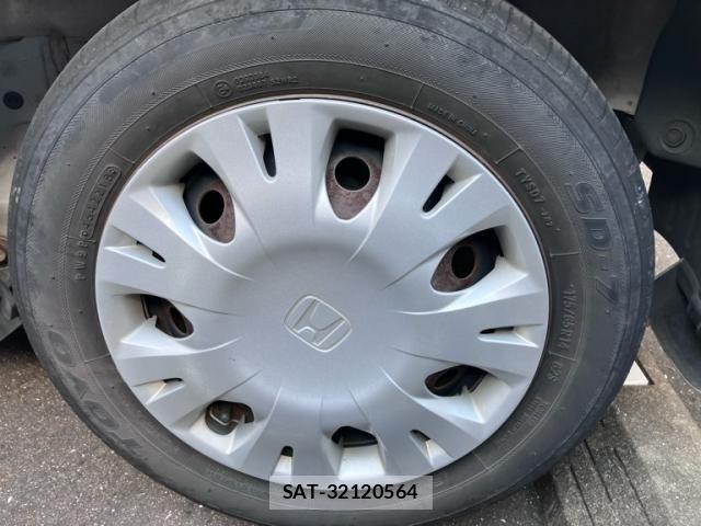 Honda FIT 2012-09 8561902-5
