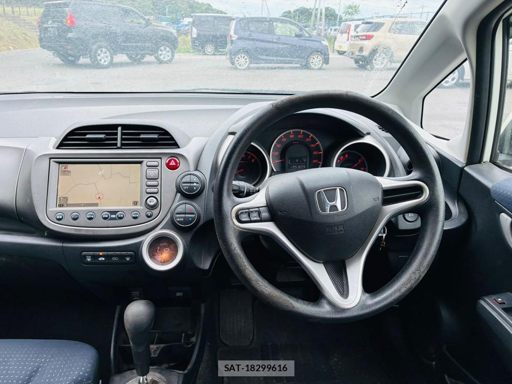 Honda FIT 2008-10 8351500-13