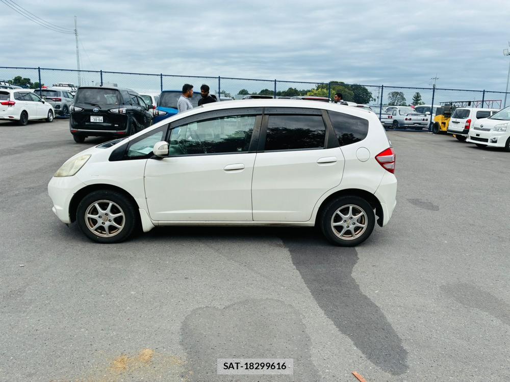 Honda FIT 2008-10 8351500-1