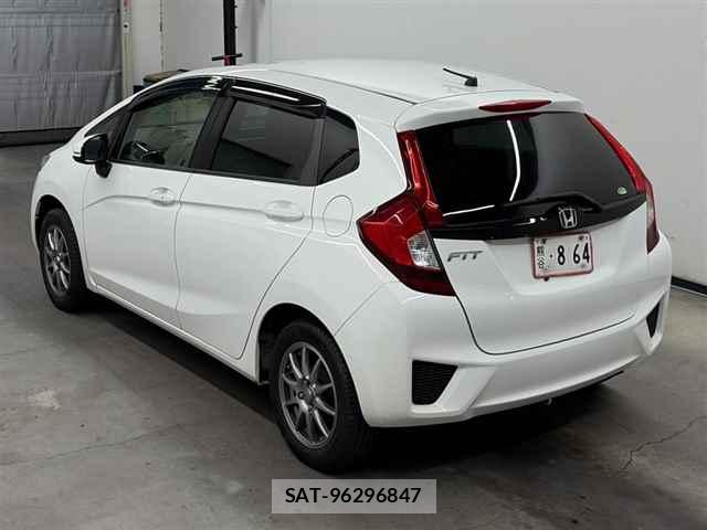 Honda FIT 2015-11 8564399-1