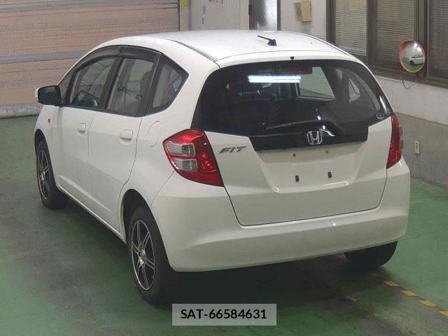 Honda FIT 2010-04 8564672-1