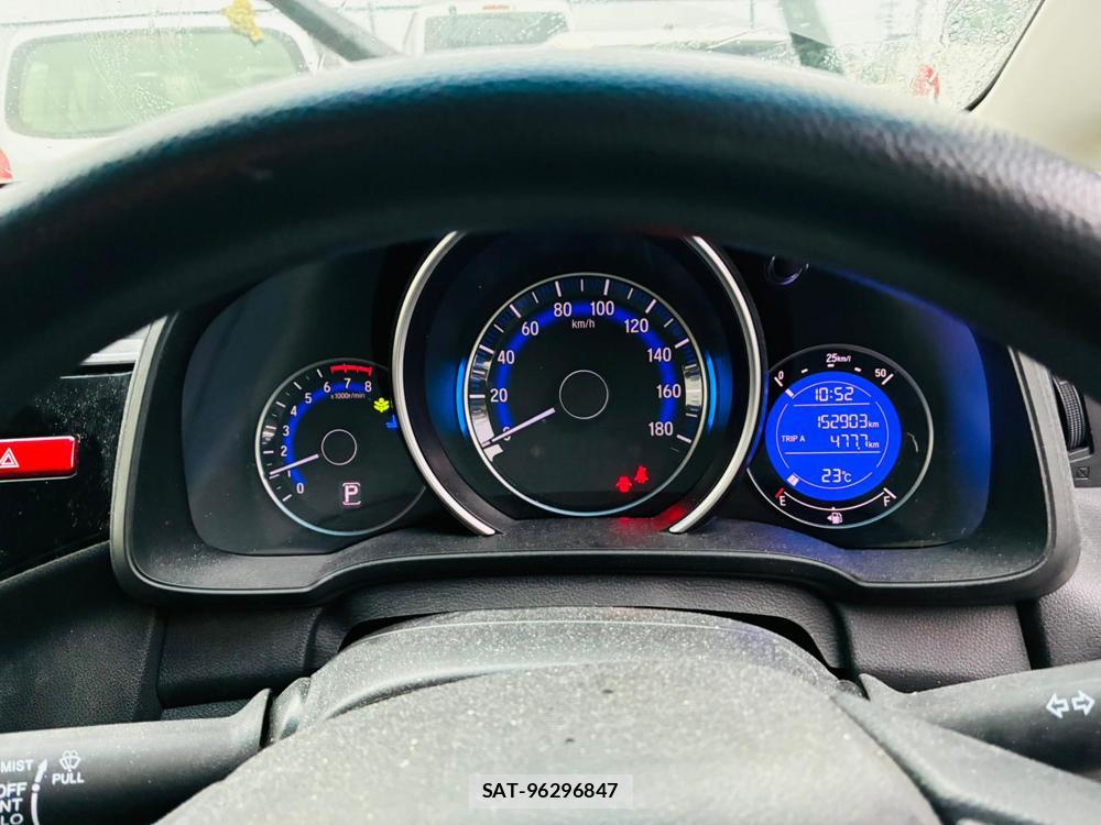 Honda FIT 2015-11 8564399-12
