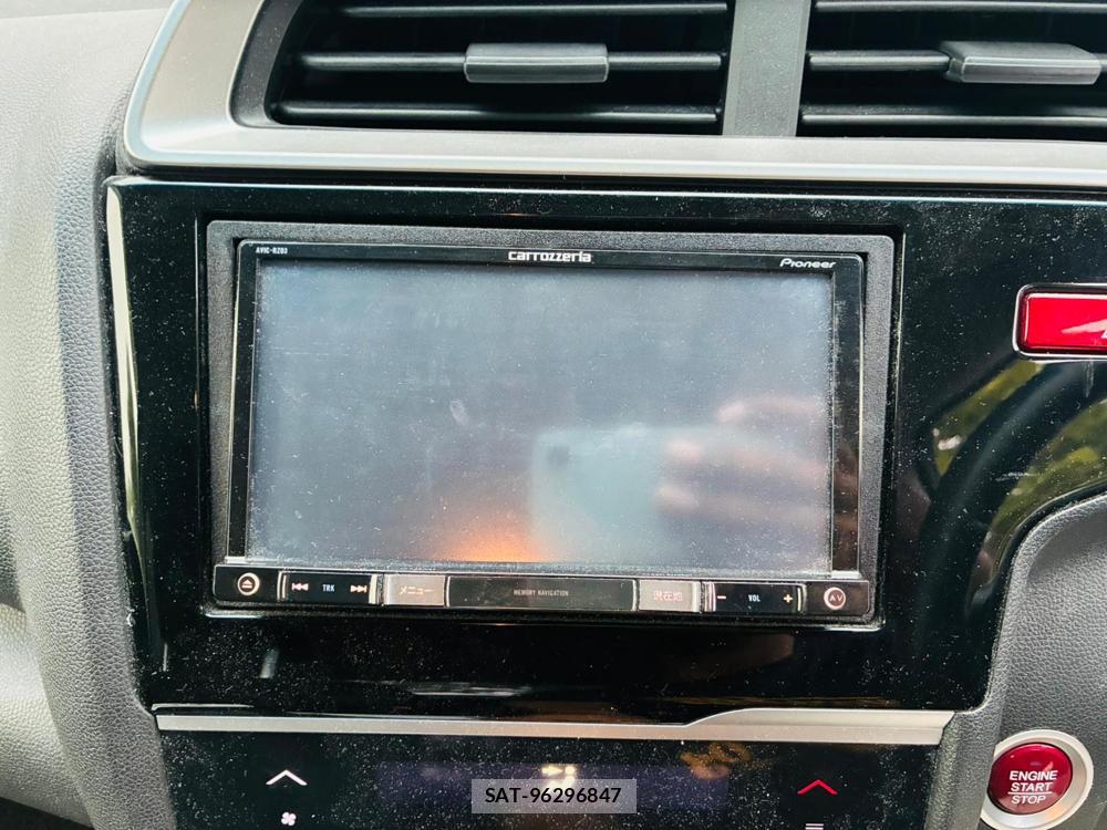 Honda FIT 2015-11 8564399-14