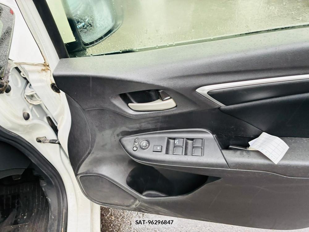 Honda FIT 2015-11 8564399-17