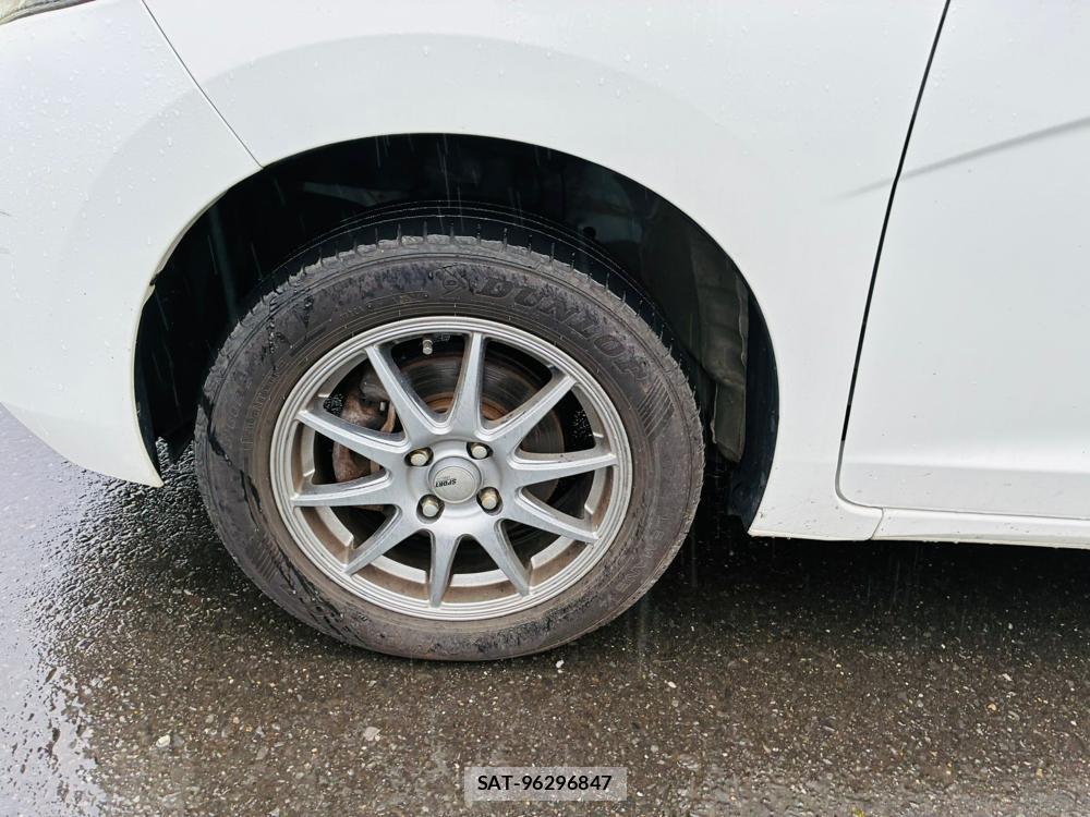 Honda FIT 2015-11 8564399-24