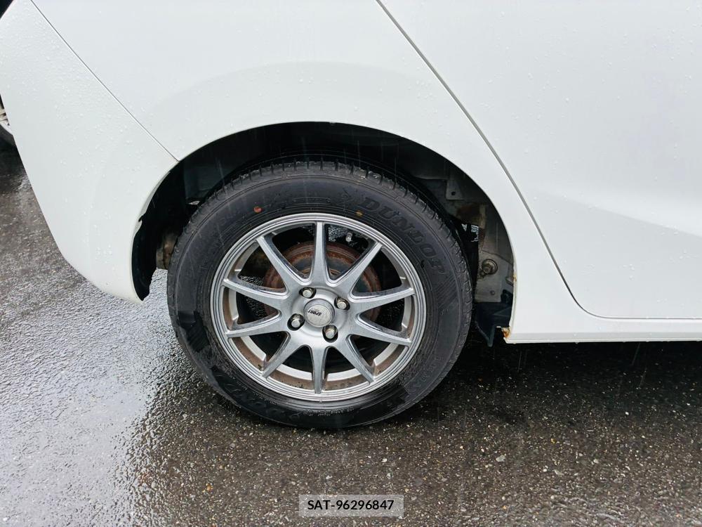 Honda FIT 2015-11 8564399-25
