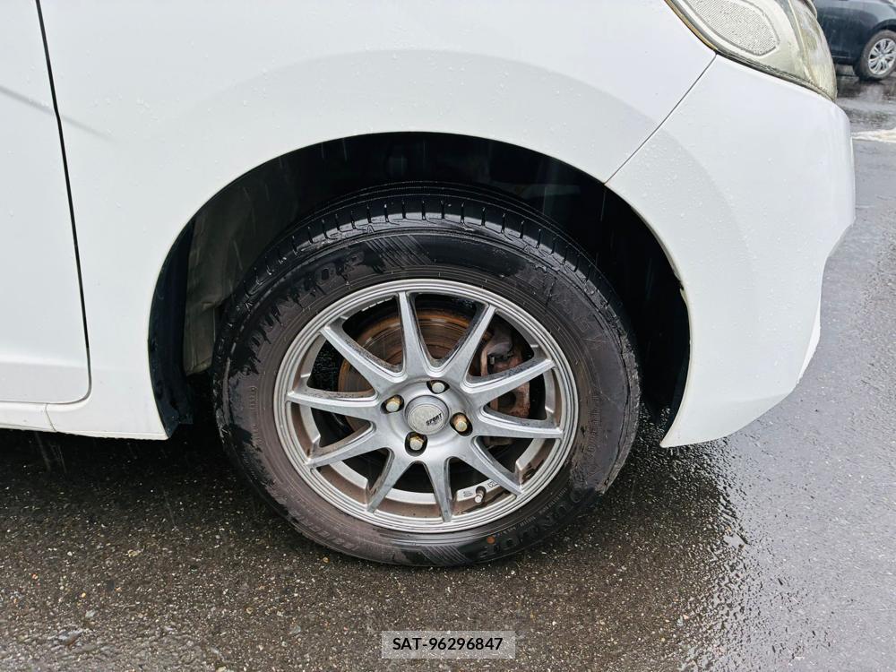 Honda FIT 2015-11 8564399-26