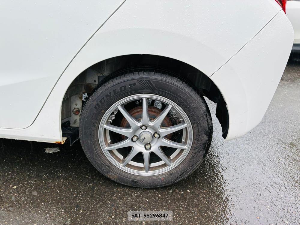 Honda FIT 2015-11 8564399-27
