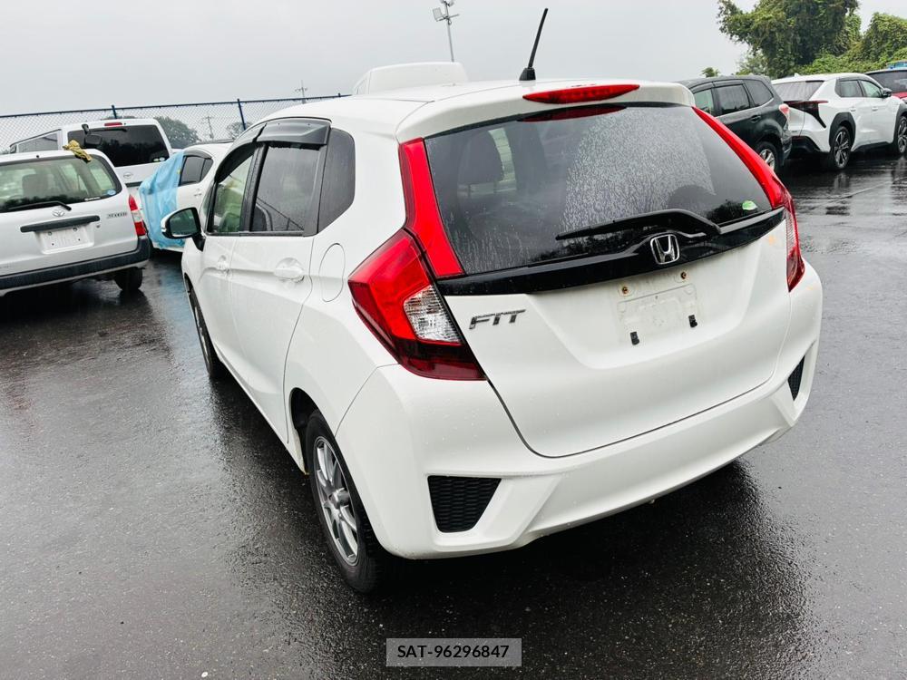 Honda FIT 2015-11 8564399-2