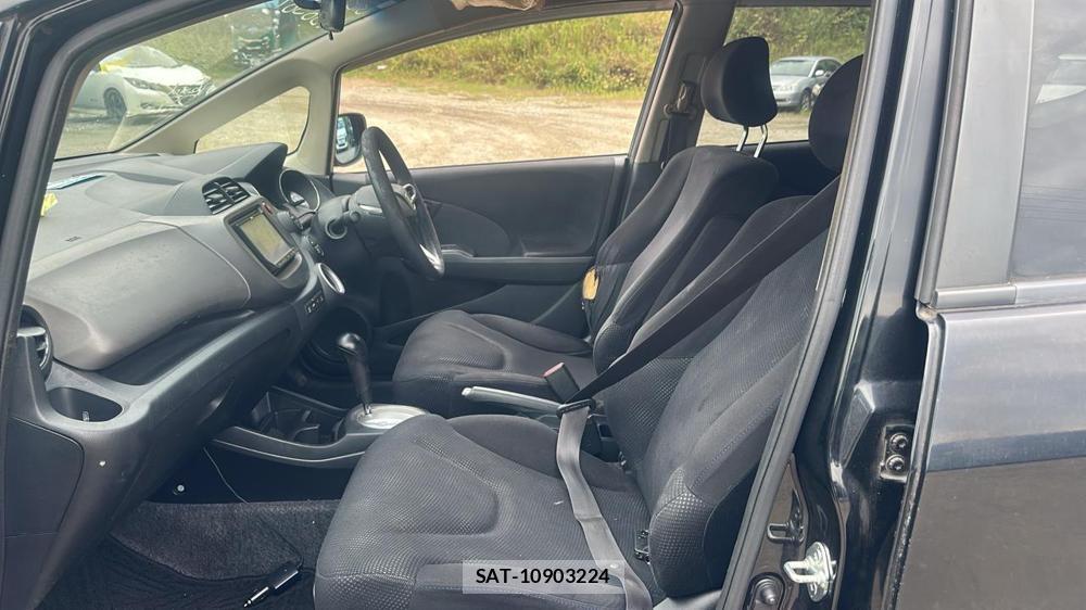 Honda FIT 2013-09 8590888-10