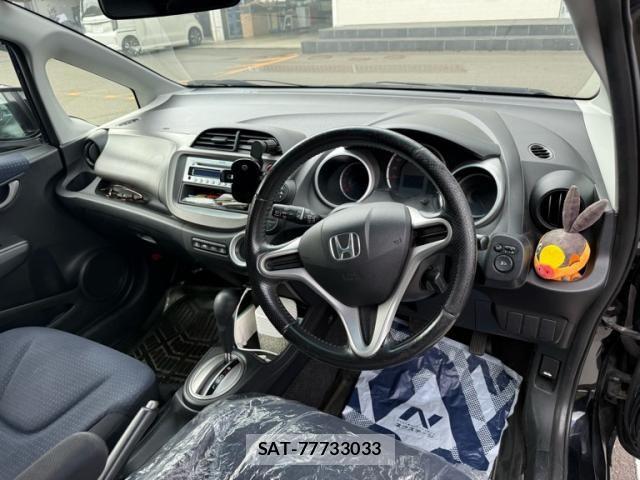 Honda FIT 2010-01 8626774-13