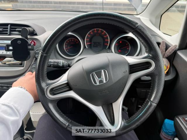 Honda FIT 2010-01 8626774-15