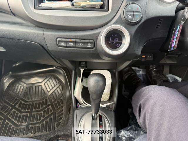Honda FIT 2010-01 8626774-16