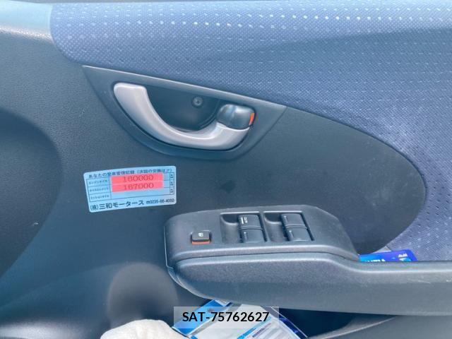 Honda FIT 2010-04 8626780-16