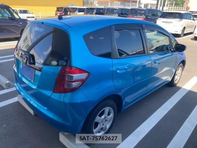 Honda FIT 2010-04 8626780-1