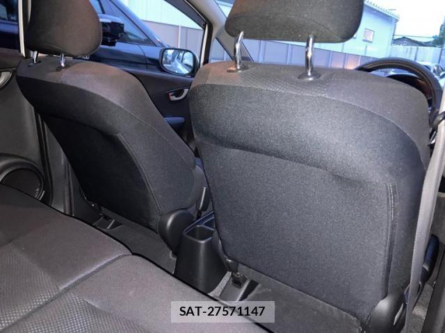 Honda FIT 2013-06 8626766-13