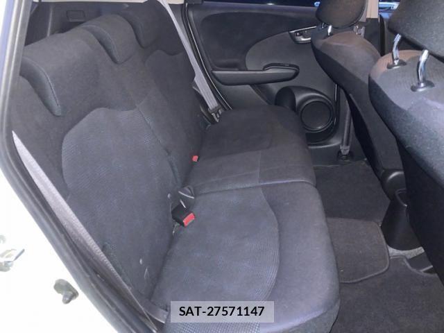 Honda FIT 2013-06 8626766-14