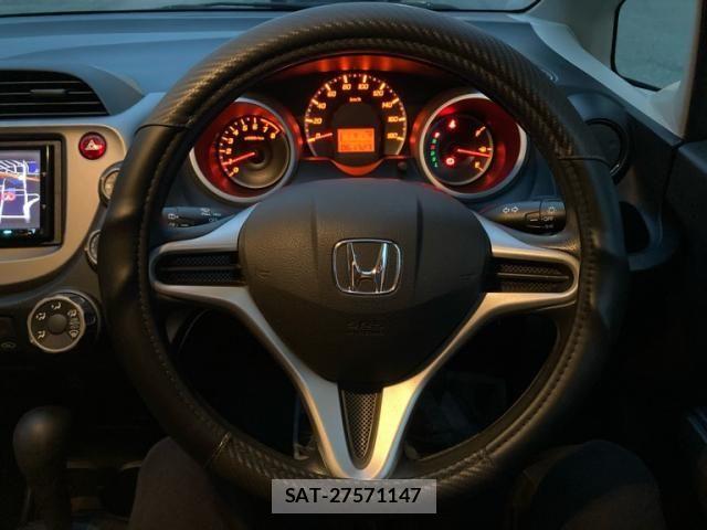 Honda FIT 2013-06 8626766-18