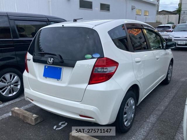 Honda FIT 2013-06 8626766-4