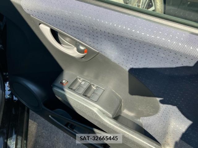 Honda FIT 2010-01 8626779-12