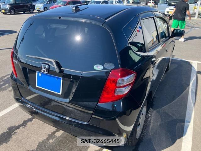 Honda FIT 2010-01 8626779-17