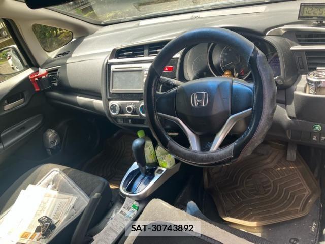 Honda FIT 2013-11 8626767-13