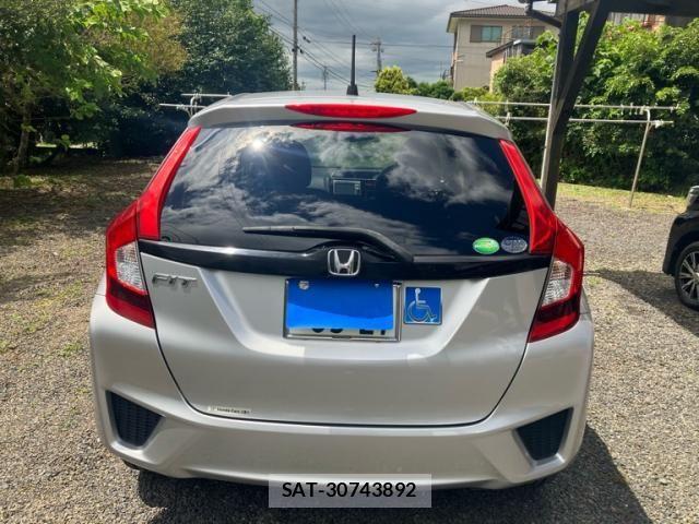 Honda FIT 2013-11 8626767-2