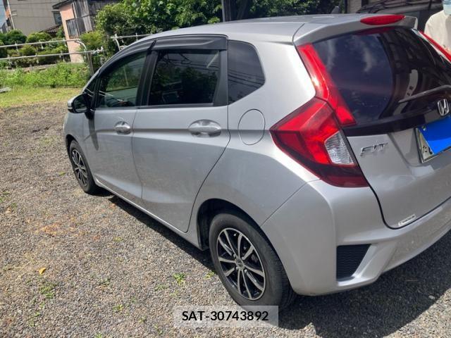 Honda FIT 2013-11 8626767-3