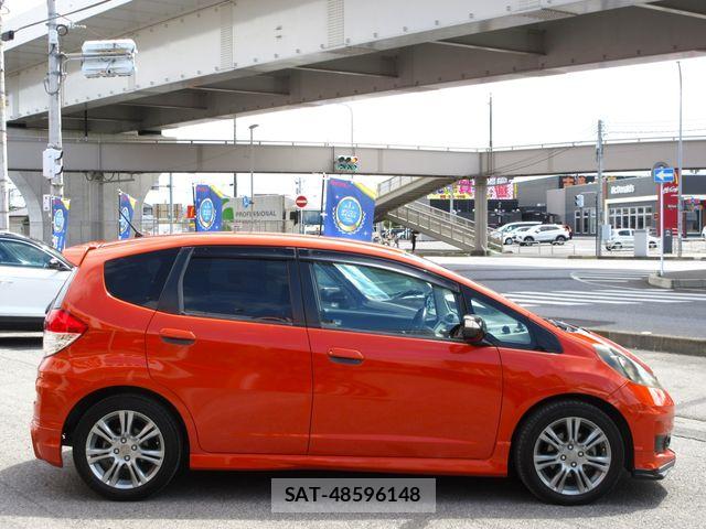 Honda FIT 2011-02 8666136-8