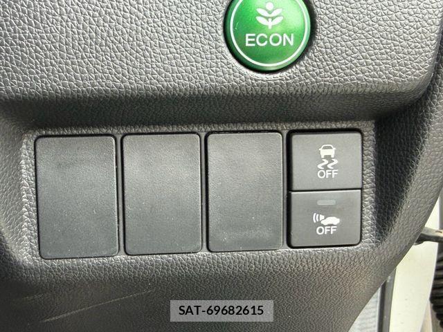 Honda FIT 2014-10 8659066-13