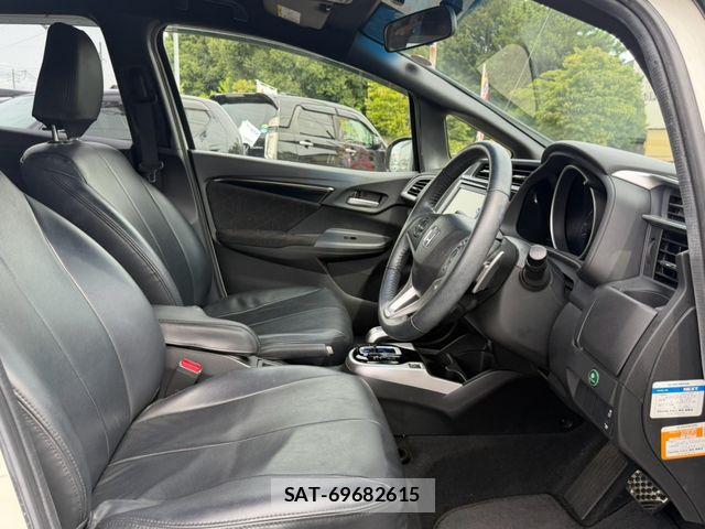 Honda FIT 2014-10 8659066-25