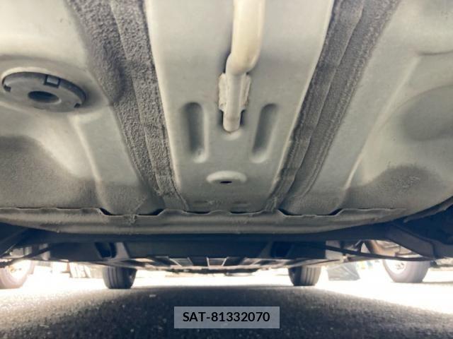 Honda FIT 2018-05 8659063-11