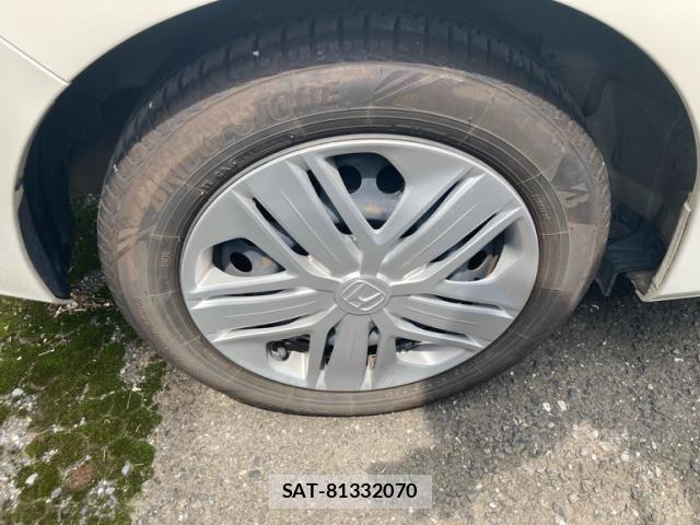 Honda FIT 2018-05 8659063-7