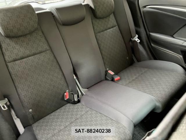 Honda FIT 2016-02 8659073-11